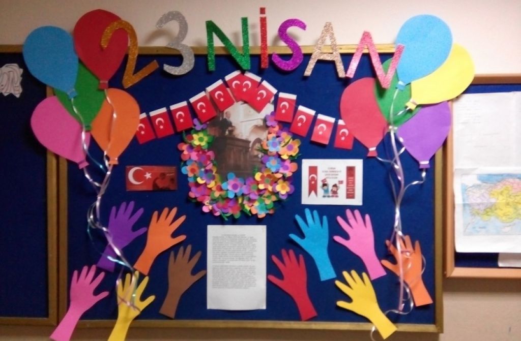 23 Nisan Günü Neden İki Bayramı Bir Arada Kutluyoruz? 23 Nisan Günü Neden İki Bayramı Bir Arada Kutluyoruz?