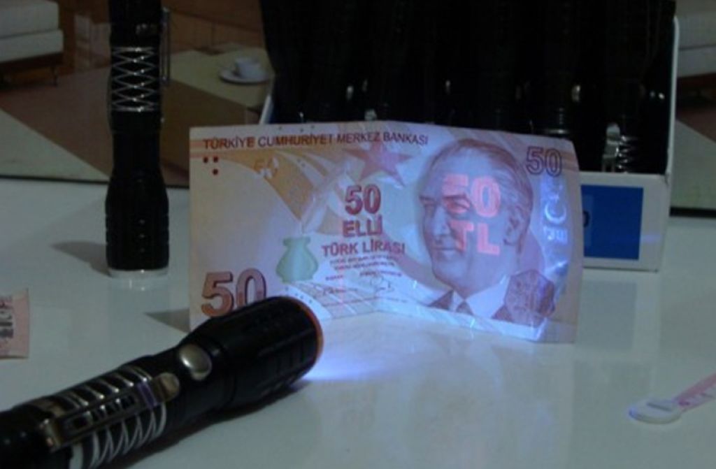 Kağıt Paralarda Neden bir de Saklı Resim Vardır?